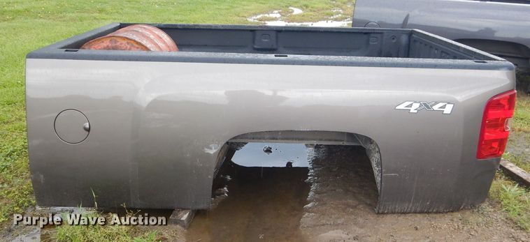 image for item GP9188 (2) Chevrolet Silverado pickup truck beds