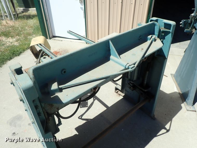 image for item GR9081 Famco 636 pneumatic shear