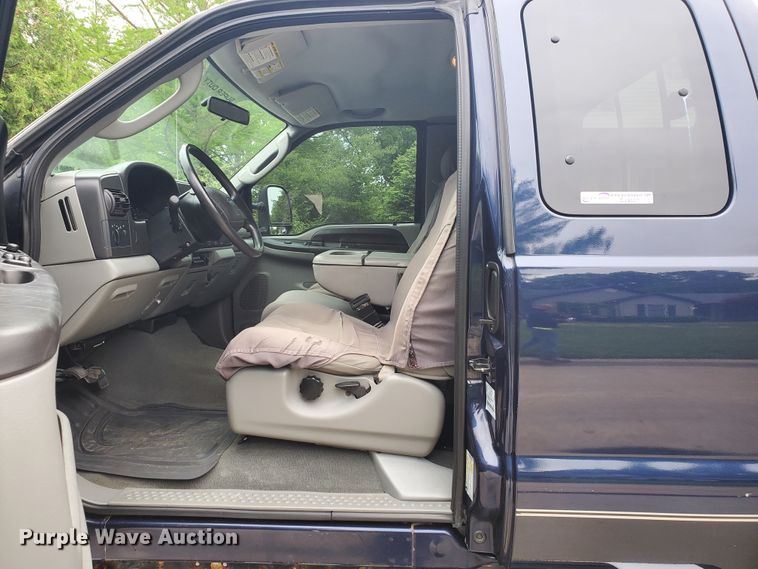 image for item GV9027 2006 Ford F350 Super Duty XLT  SuperCab pickup truck