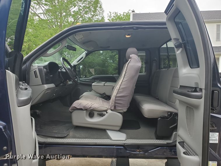 image for item GV9027 2006 Ford F350 Super Duty XLT  SuperCab pickup truck