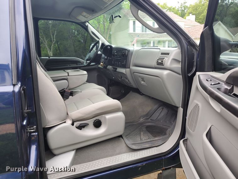 image for item GV9027 2006 Ford F350 Super Duty XLT  SuperCab pickup truck