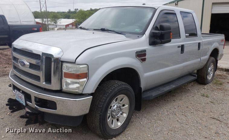 image for item GW9094 2008 Ford F350 Super Duty  Crew Cab pickup truck