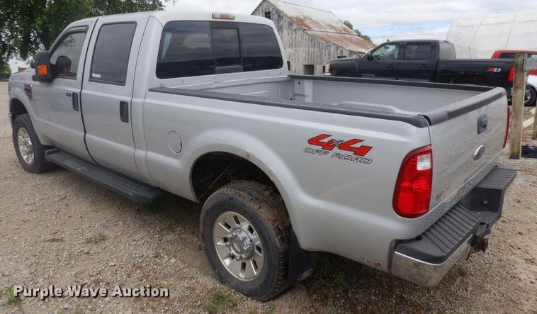 image for item GW9094 2008 Ford F350 Super Duty  Crew Cab pickup truck
