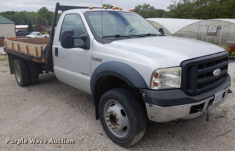 image for item GW9095 2006 Ford F450 Super Duty  flatbed truck