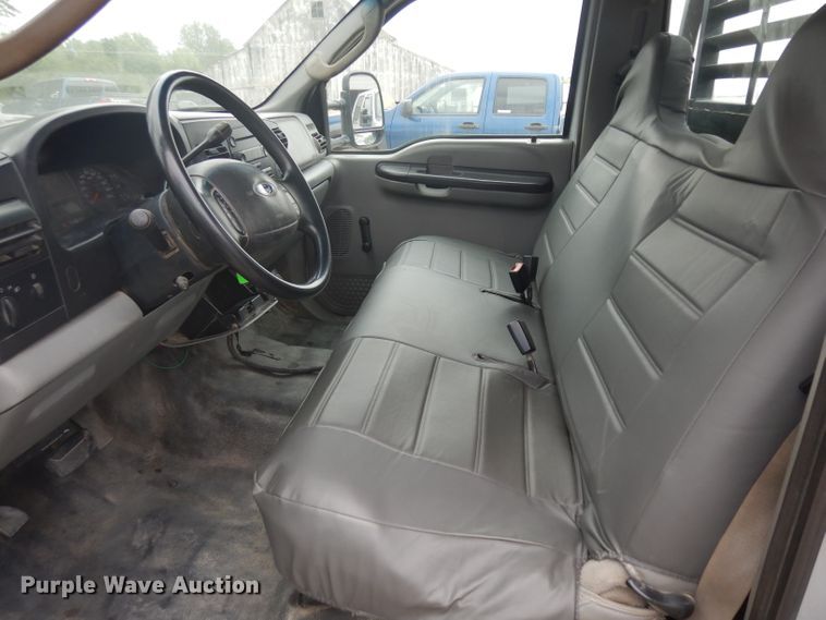 image for item GW9095 2006 Ford F450 Super Duty  flatbed truck