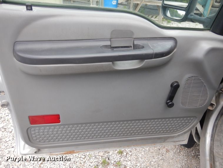 image for item GW9095 2006 Ford F450 Super Duty  flatbed truck