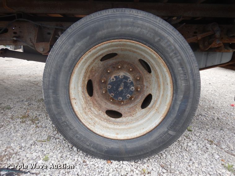 image for item GW9095 2006 Ford F450 Super Duty  flatbed truck