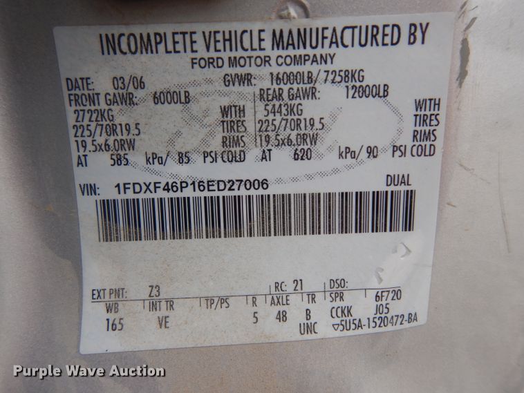 image for item GW9095 2006 Ford F450 Super Duty  flatbed truck