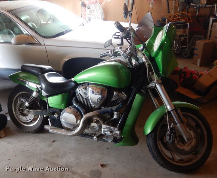 image for item GW9607 2002 Honda VTX1800C2 motorcycle