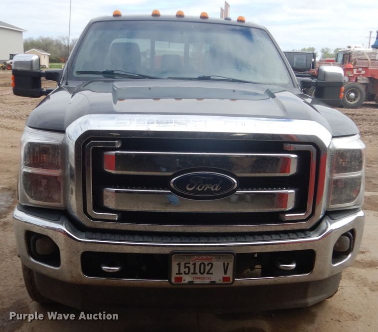 image for item GW9864 2012 Ford F350 Super Duty  Crew Cab pickup truck
