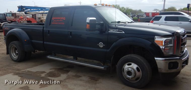 image for item GW9864 2012 Ford F350 Super Duty  Crew Cab pickup truck