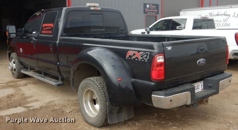 image for item GW9864 2012 Ford F350 Super Duty  Crew Cab pickup truck