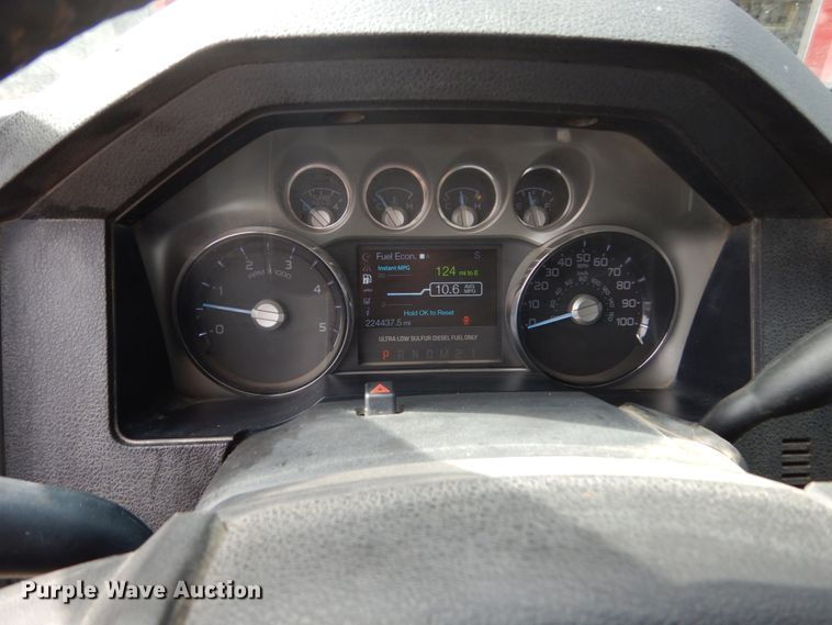 image for item GW9864 2012 Ford F350 Super Duty  Crew Cab pickup truck