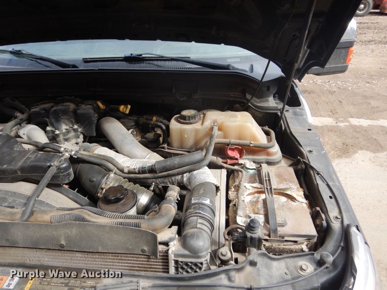 image for item GW9864 2012 Ford F350 Super Duty  Crew Cab pickup truck