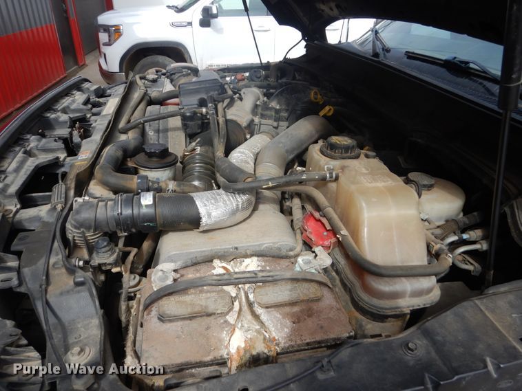 image for item GW9864 2012 Ford F350 Super Duty  Crew Cab pickup truck