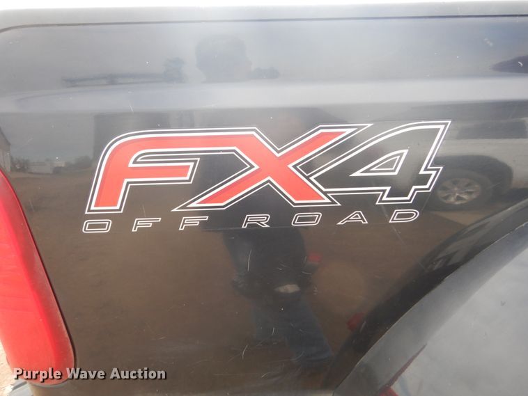 image for item GW9864 2012 Ford F350 Super Duty  Crew Cab pickup truck