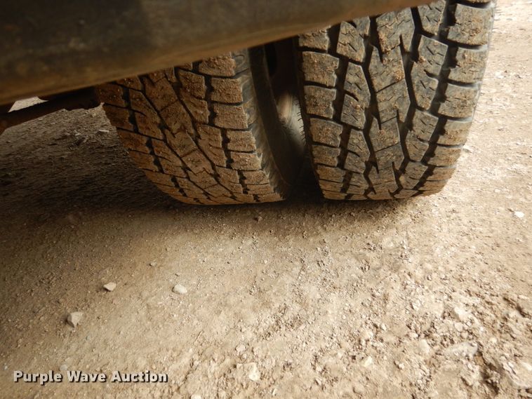 image for item GW9864 2012 Ford F350 Super Duty  Crew Cab pickup truck