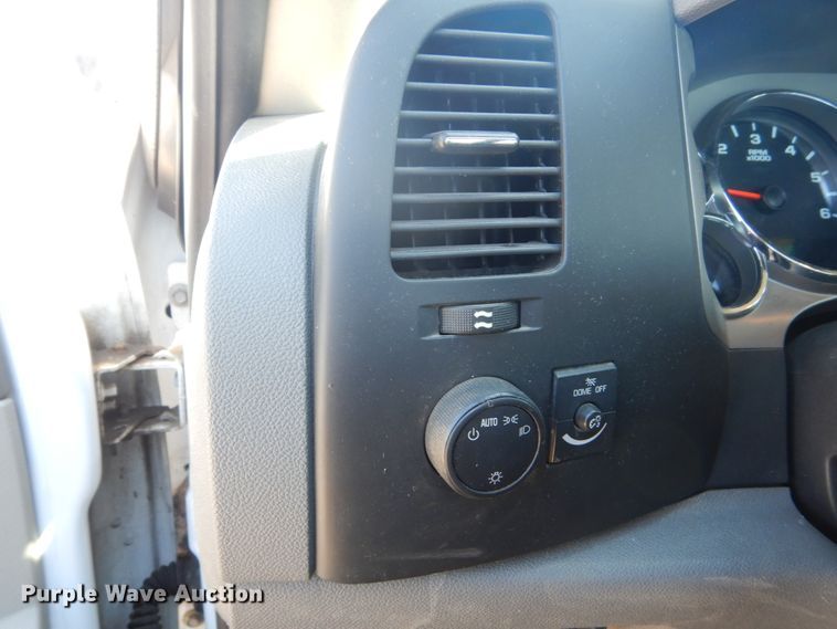 image for item GW9884 2011 Chevrolet Silverado 3500  pickup truck