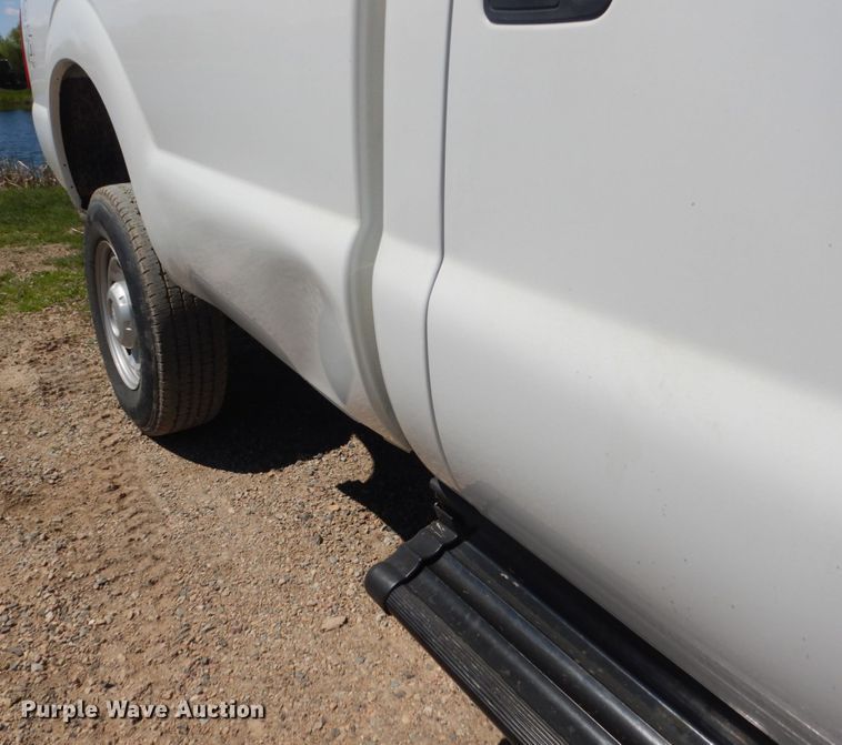 image for item GW9886 2013 Ford F350 Super Duty  pickup truck