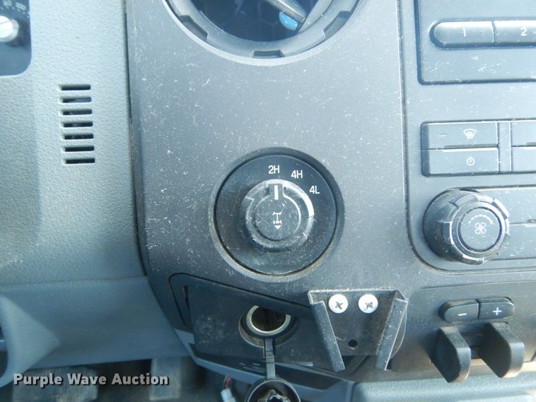 image for item GW9886 2013 Ford F350 Super Duty  pickup truck