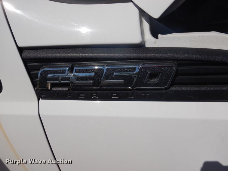 image for item GW9886 2013 Ford F350 Super Duty  pickup truck