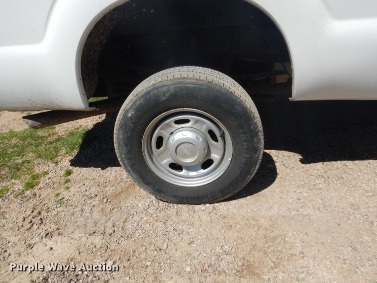 image for item GW9886 2013 Ford F350 Super Duty  pickup truck