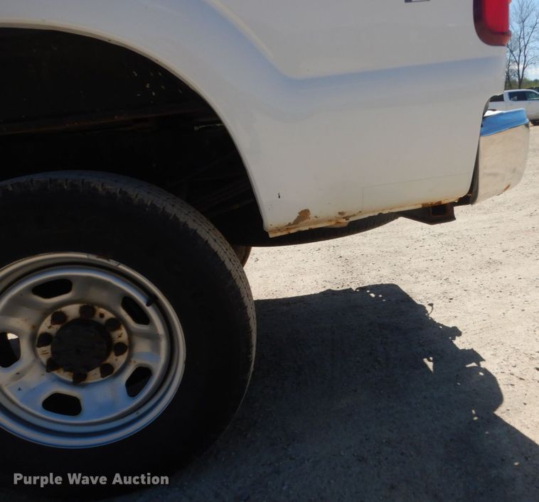 image for item GW9887 2013 Ford F350 Super Duty  pickup truck