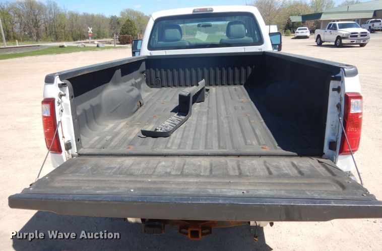 image for item GW9887 2013 Ford F350 Super Duty  pickup truck
