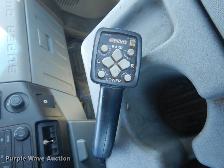 image for item GW9887 2013 Ford F350 Super Duty  pickup truck