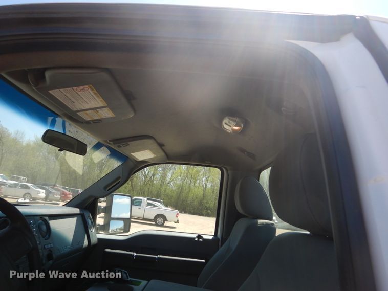 image for item GW9887 2013 Ford F350 Super Duty  pickup truck