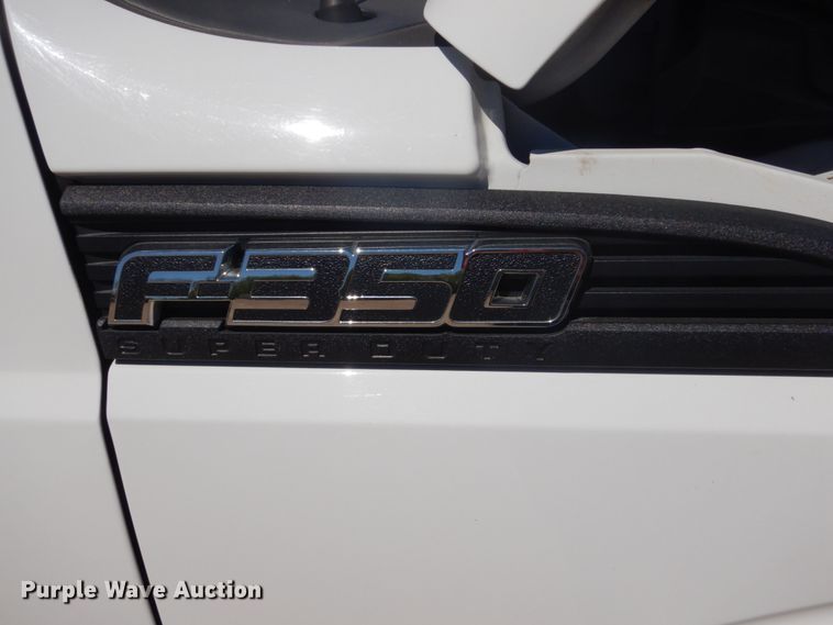image for item GW9887 2013 Ford F350 Super Duty  pickup truck