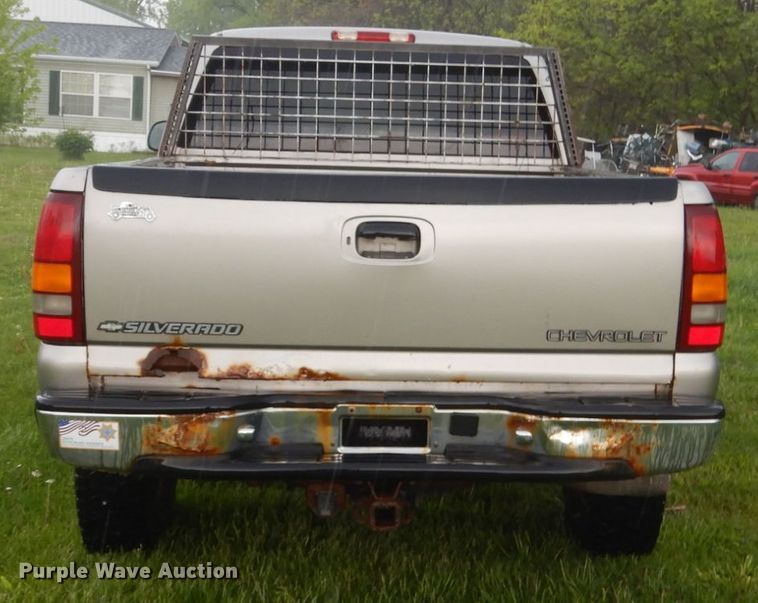 image for item GW9919 2000 Chevrolet Silverado 2500  Ext. Cab pickup truck