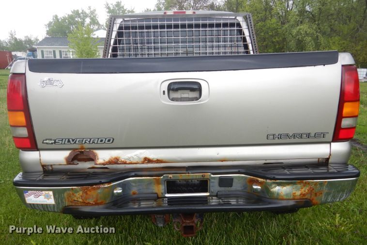 image for item GW9919 2000 Chevrolet Silverado 2500  Ext. Cab pickup truck