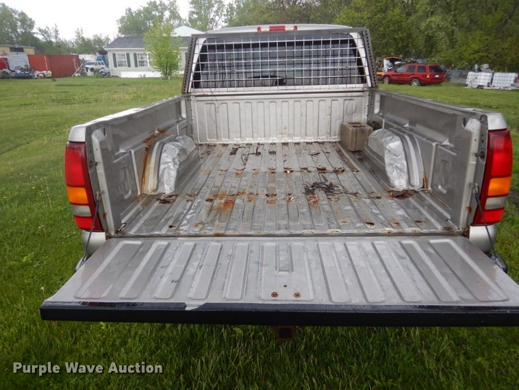 image for item GW9919 2000 Chevrolet Silverado 2500  Ext. Cab pickup truck