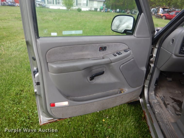 image for item GW9919 2000 Chevrolet Silverado 2500  Ext. Cab pickup truck