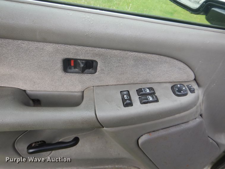 image for item GW9919 2000 Chevrolet Silverado 2500  Ext. Cab pickup truck