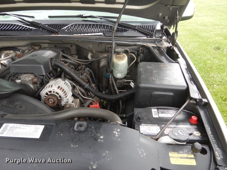 image for item GW9919 2000 Chevrolet Silverado 2500  Ext. Cab pickup truck