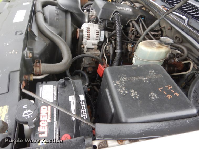 image for item GW9919 2000 Chevrolet Silverado 2500  Ext. Cab pickup truck