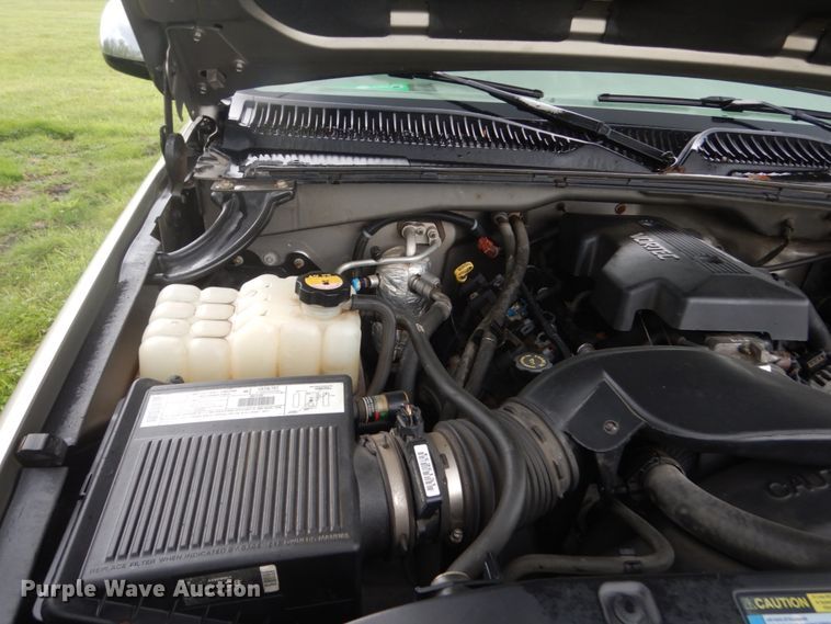 image for item GW9919 2000 Chevrolet Silverado 2500  Ext. Cab pickup truck