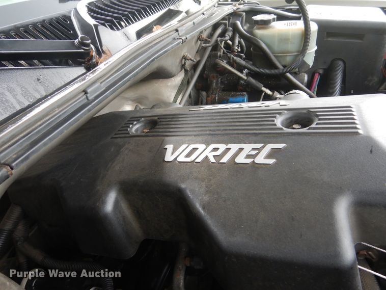 image for item GW9919 2000 Chevrolet Silverado 2500  Ext. Cab pickup truck