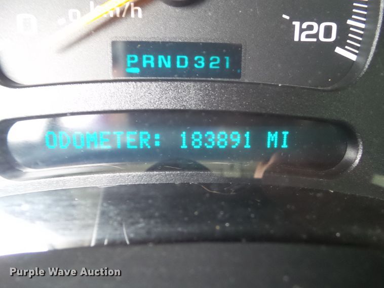 image for item GX9063 2004 Chevrolet Silverado 1500  Crew Cab pickup truck