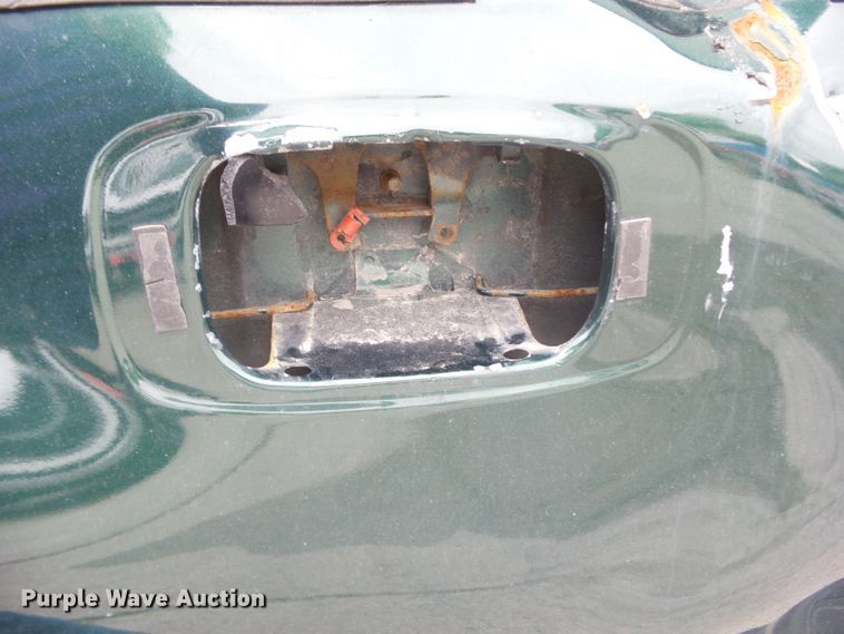 image for item GX9063 2004 Chevrolet Silverado 1500  Crew Cab pickup truck