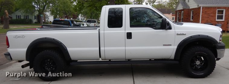 image for item GY9207 2005 Ford F250 Super Duty  SuperCab pickup truck