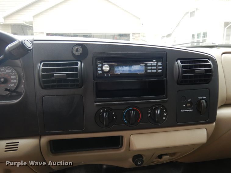 image for item GY9207 2005 Ford F250 Super Duty  SuperCab pickup truck