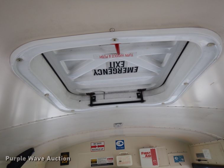 image for item GY9208 1997 International 3800 school bus