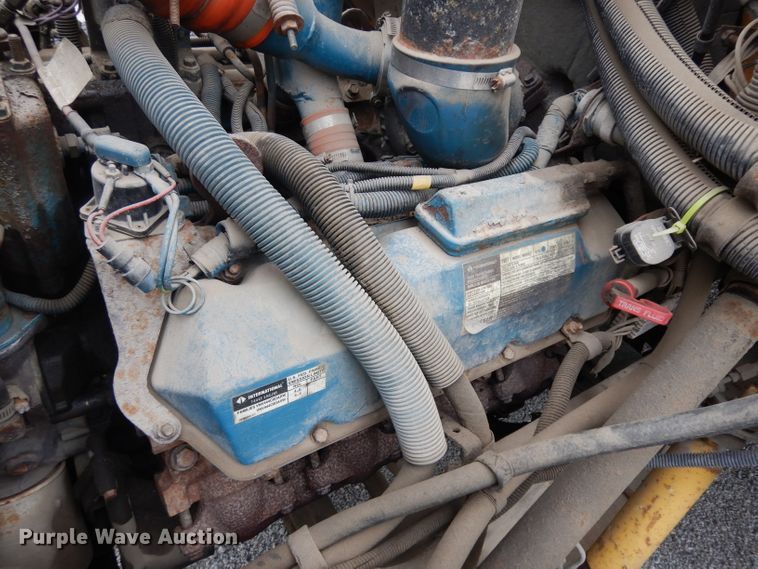 image for item GY9208 1997 International 3800 school bus