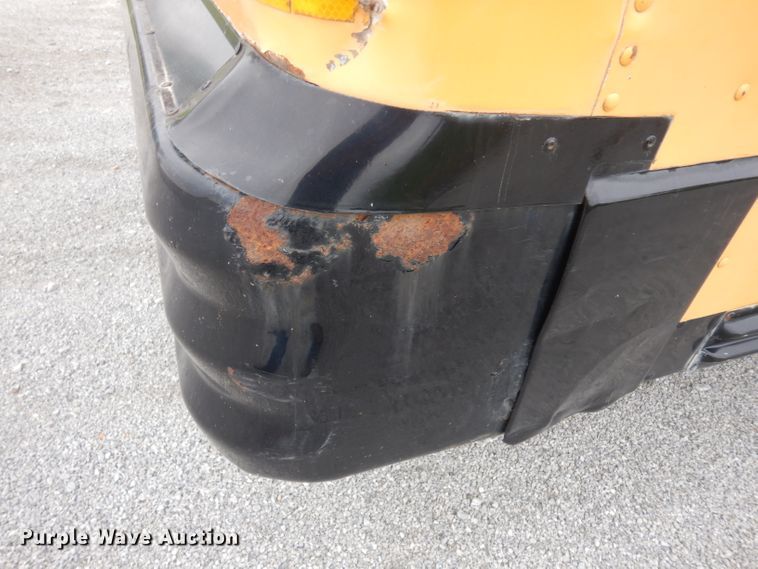 image for item GY9208 1997 International 3800 school bus