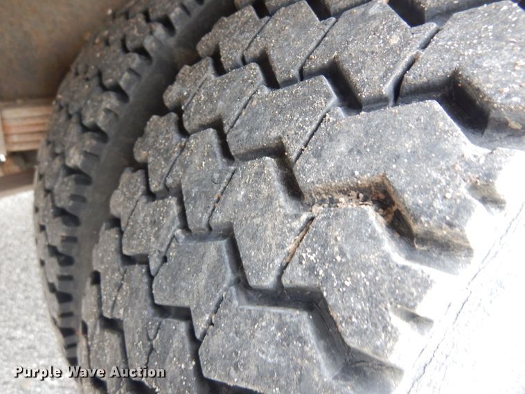 image for item GY9208 1997 International 3800 school bus