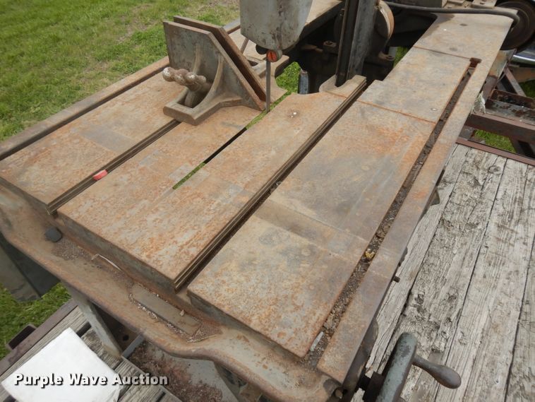 image for item GY9212 Armstrong-Blum 8/MG1 bandsaw