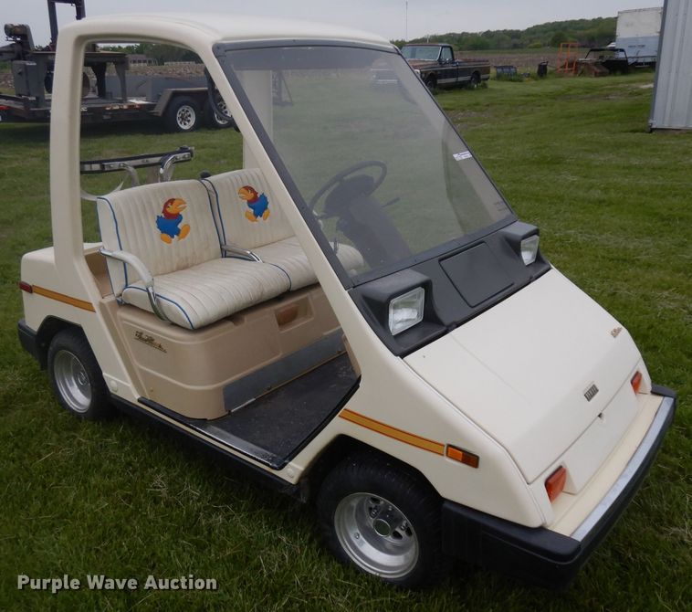 image for item GY9213 1986 Yamaha G3 Sunclassic golf cart